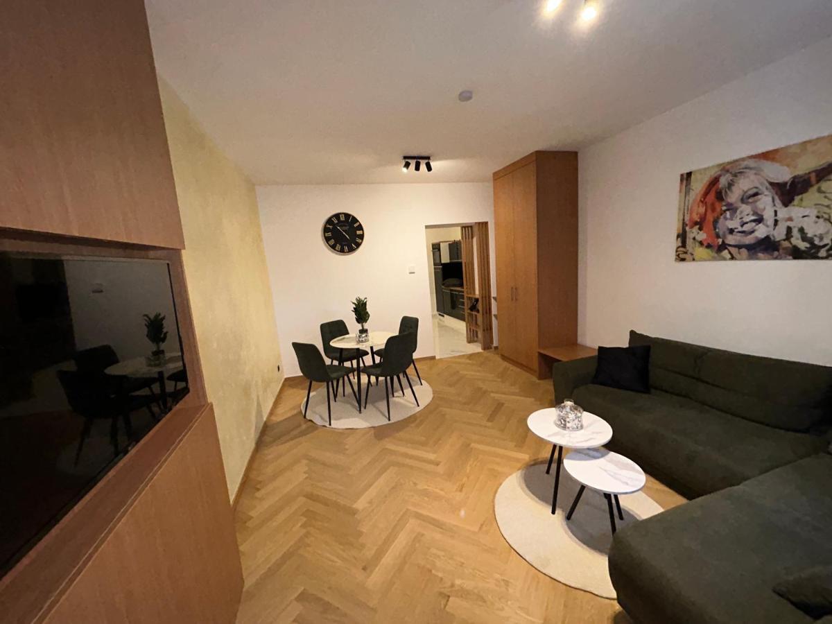 Deluxe Apartment Favoriten Viena Exterior foto